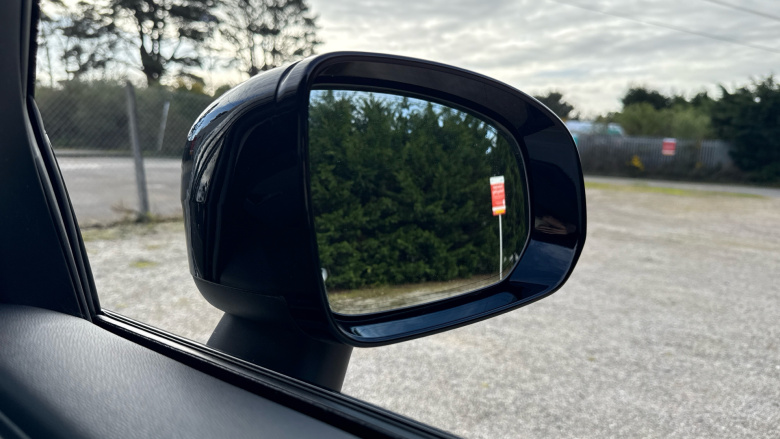 Volvo XC60 2.0 B4D Plus Dark 5dr AWD Geartronic Diesel Estate